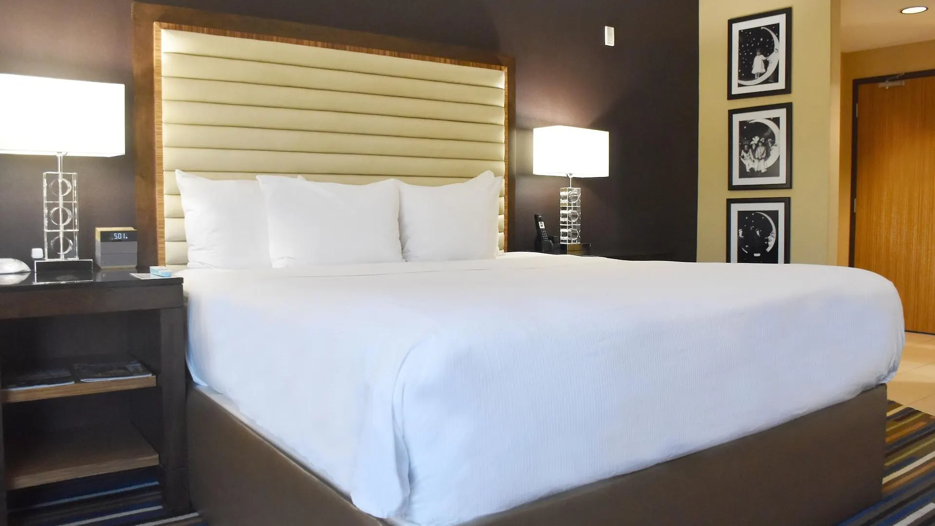 The Moonrise Hotel Saint Louis